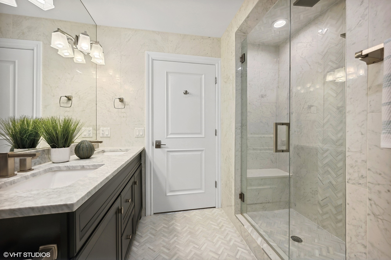 2343 N Bosworth Avenue