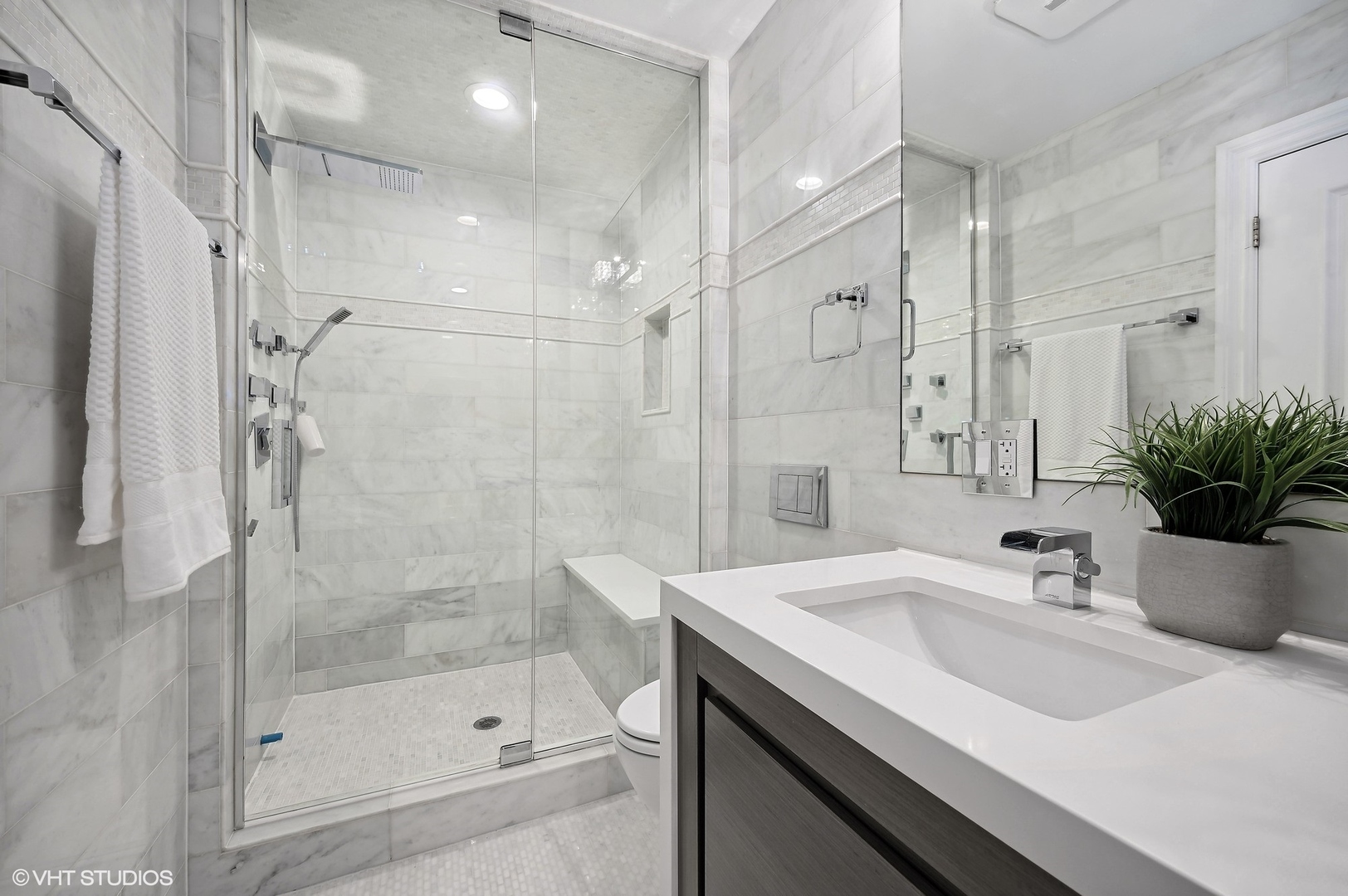 2343 N Bosworth Avenue