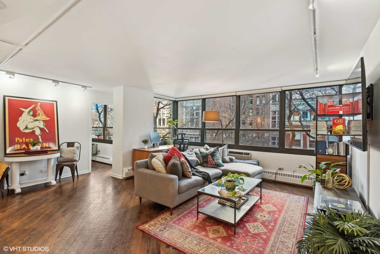 33 E Cedar Street Unit: 4E