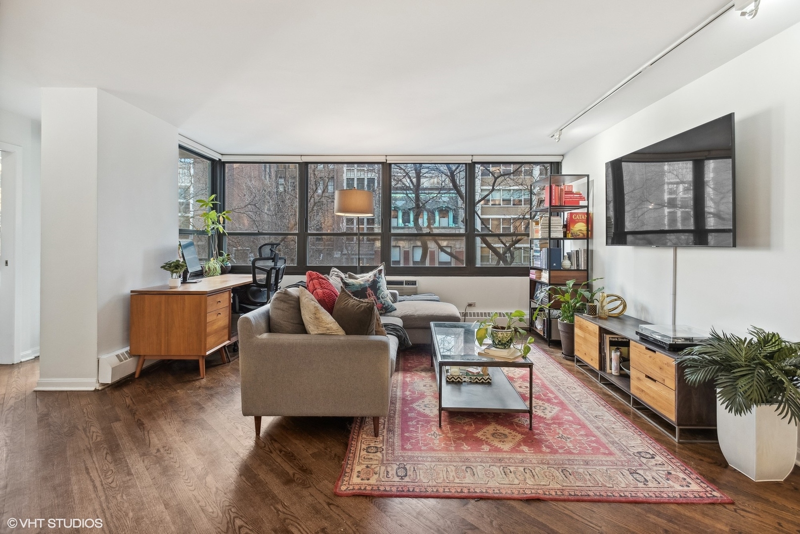 33 E Cedar Street Unit: 4E