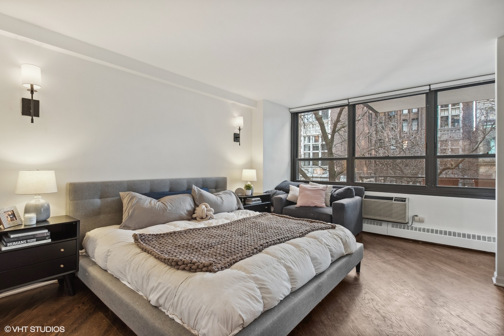 33 E Cedar Street Unit: 4E