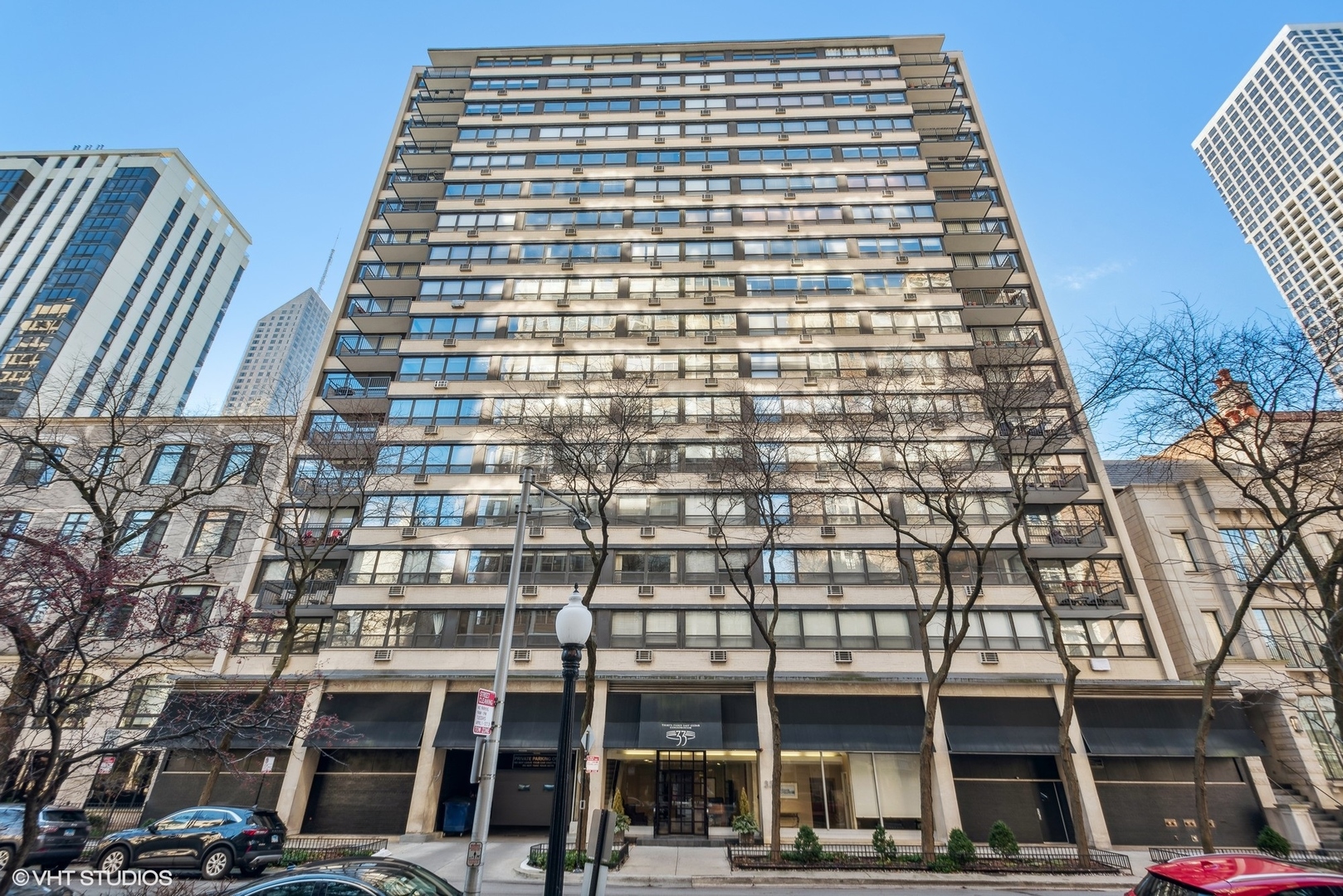 33 E Cedar Street Unit: 4E