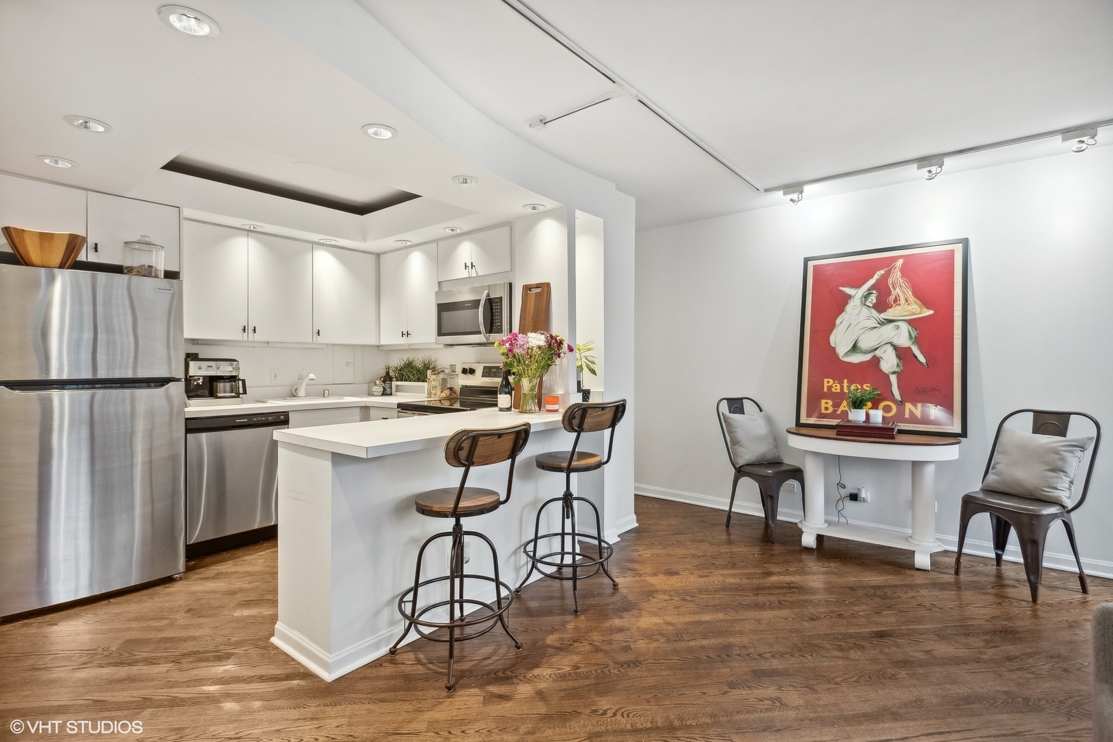 33 E Cedar Street Unit: 4E