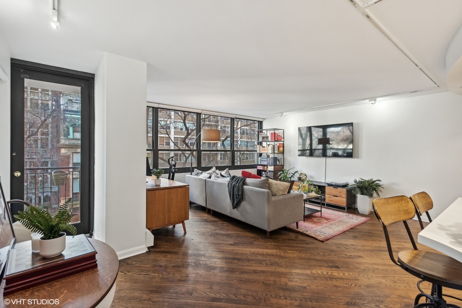 33 E Cedar Street Unit: 4E