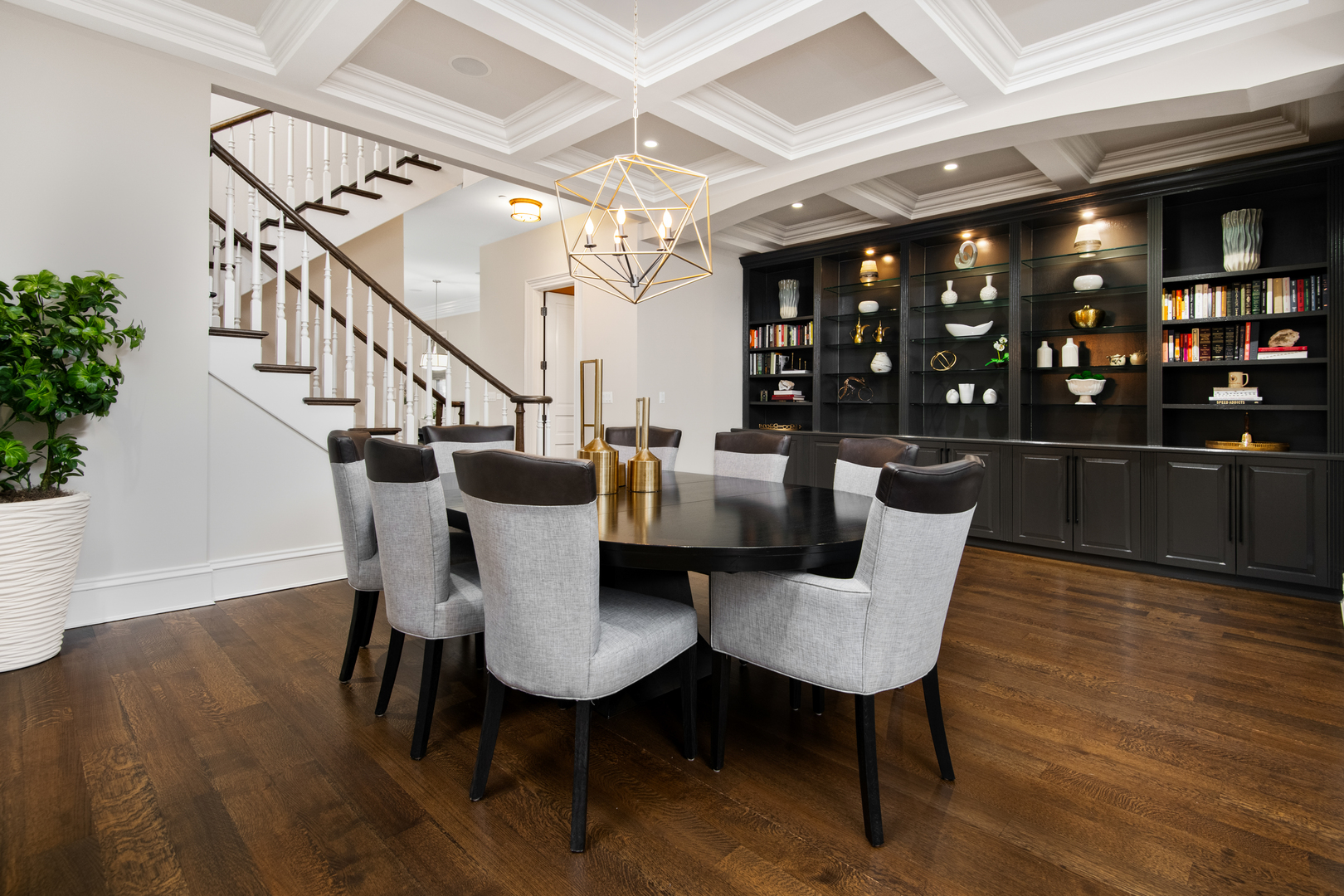 2706 N Mildred Avenue