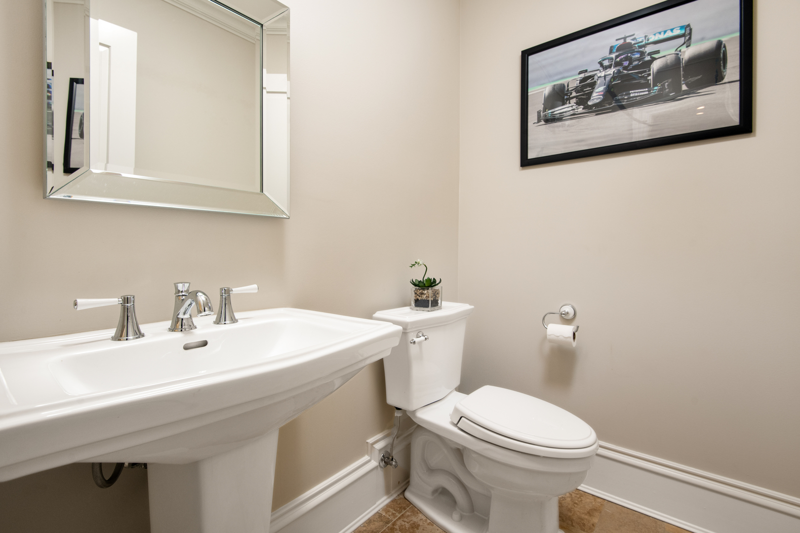 2706 N Mildred Avenue