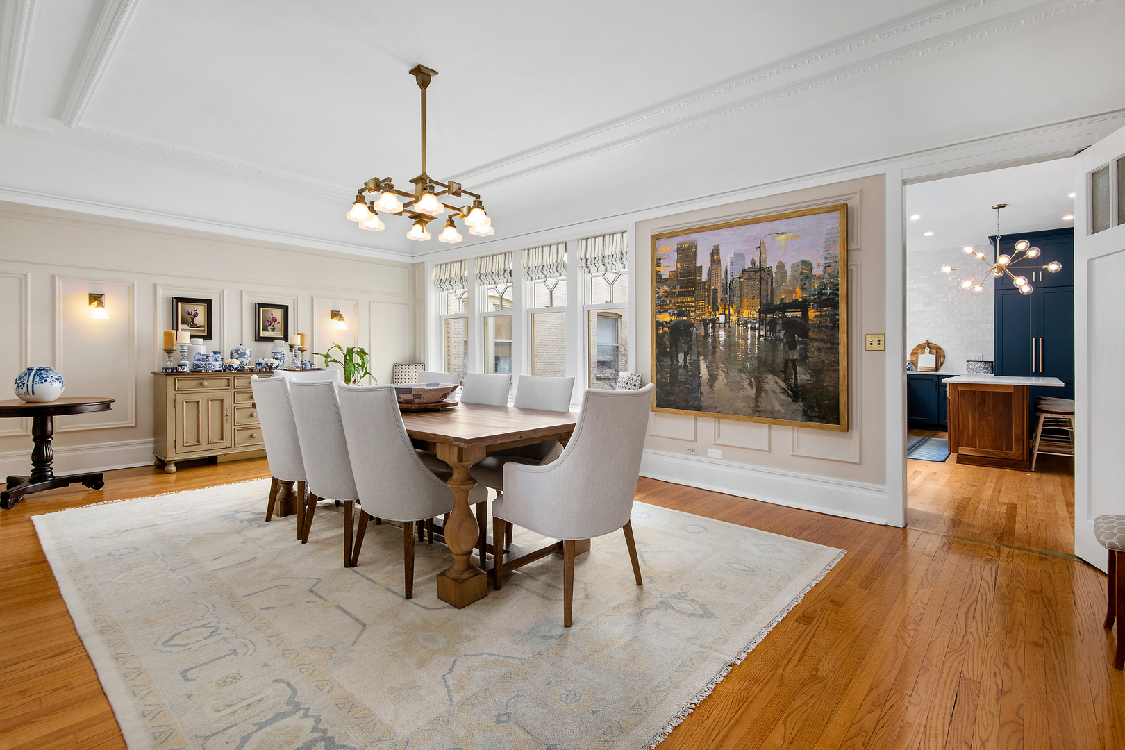 2305 N Commonwealth Avenue Unit: 1S