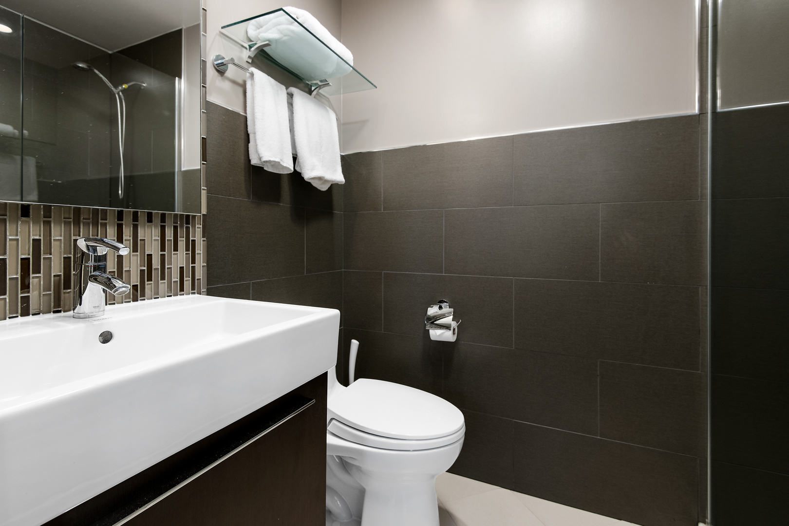 2305 N Commonwealth Avenue Unit: 1S