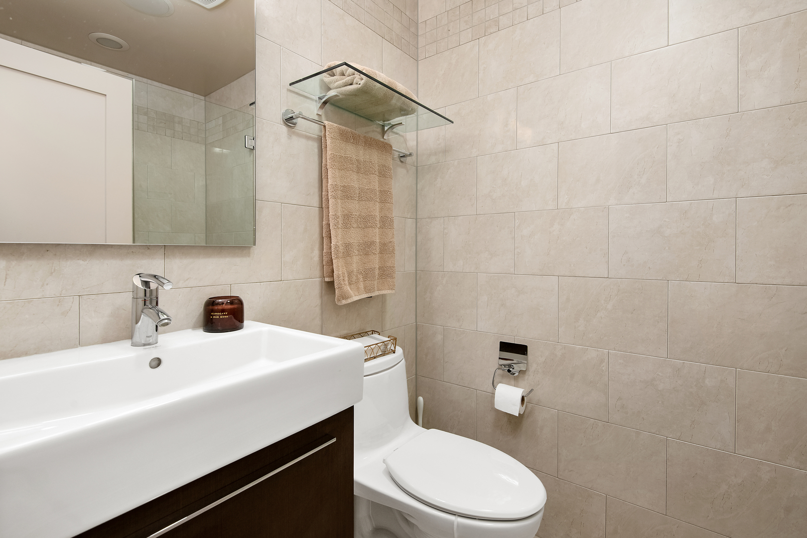 2305 N Commonwealth Avenue Unit: 1S