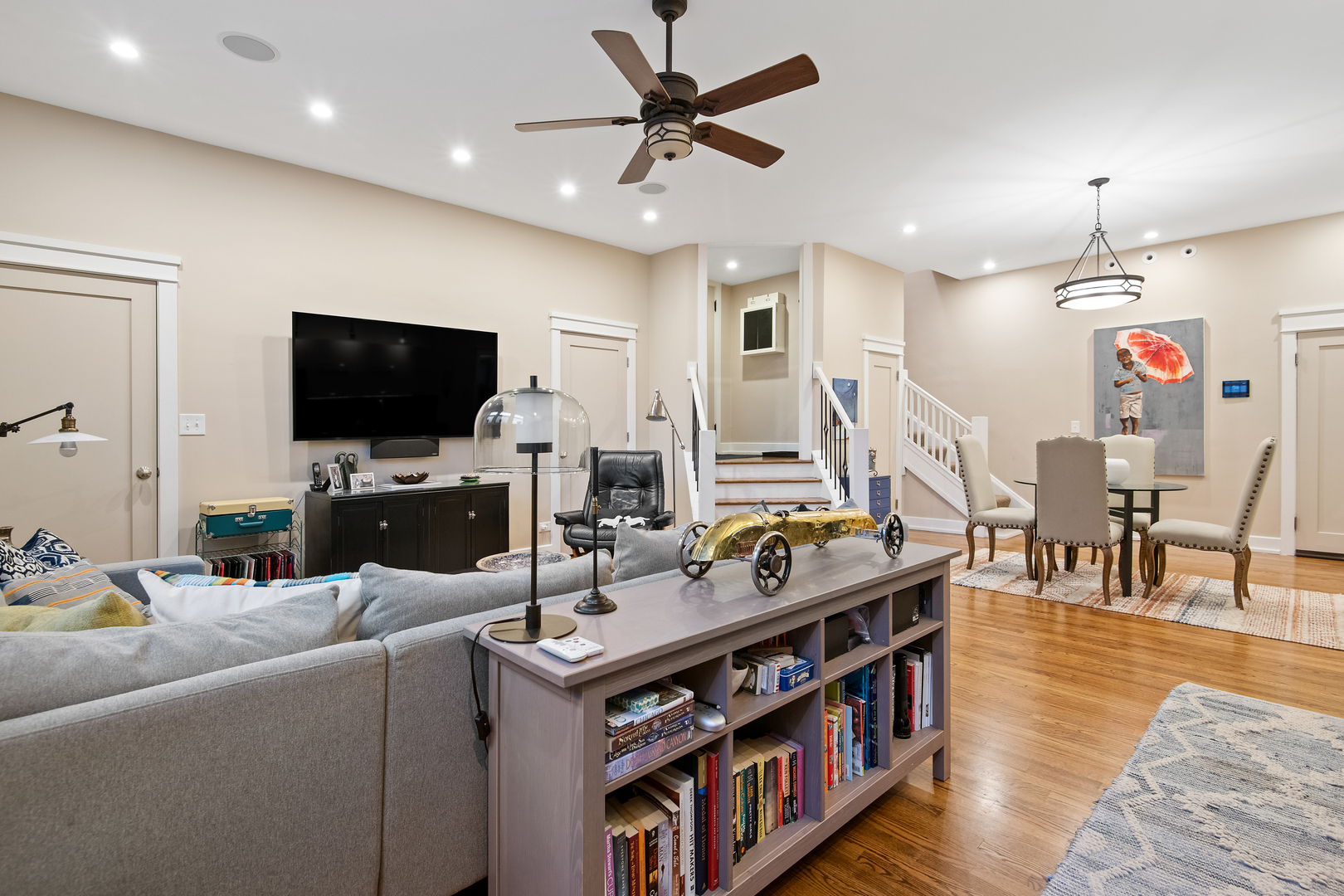 2305 N Commonwealth Avenue Unit: 1S