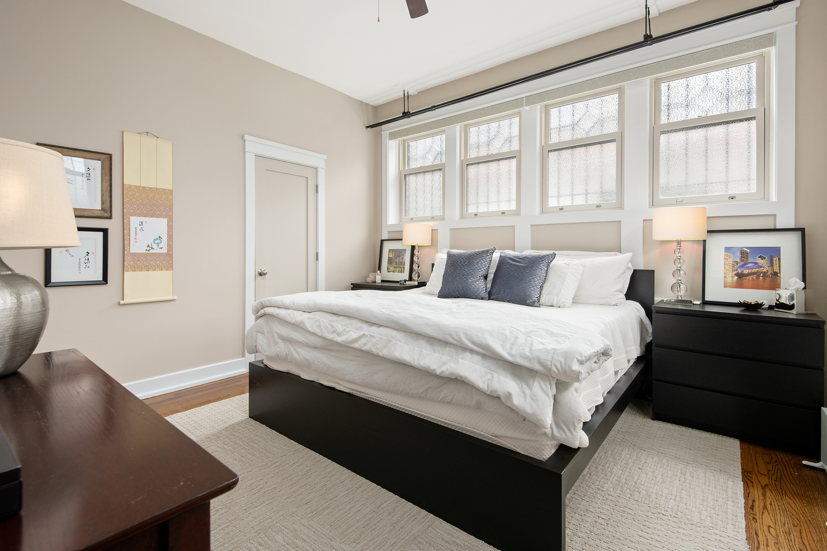 2305 N Commonwealth Avenue Unit: 1S