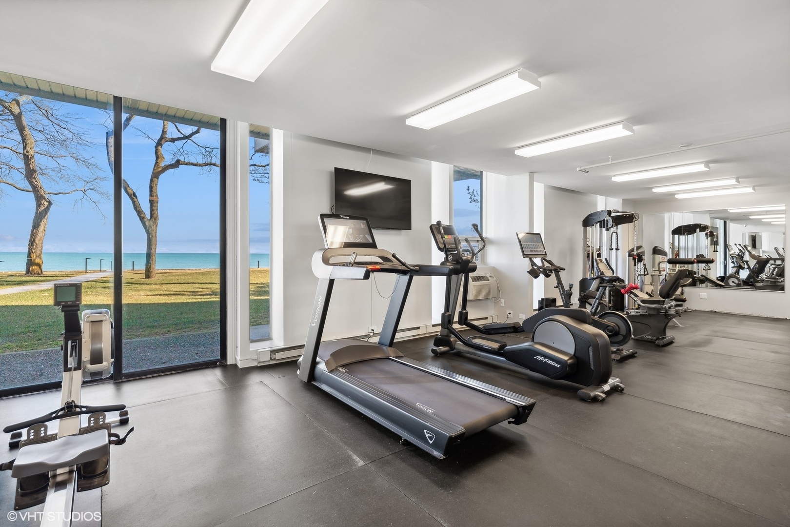 1630 Sheridan Road Unit: 8J