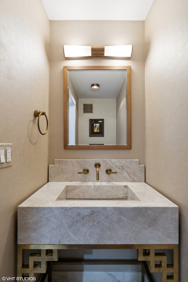 1630 Sheridan Road Unit: 8J