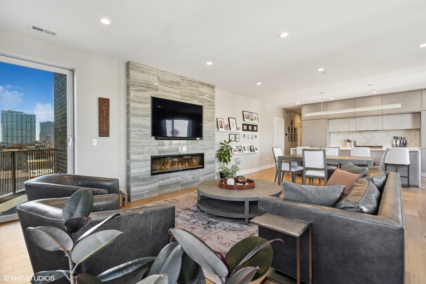 550 N Ogden Avenue Unit: 5N