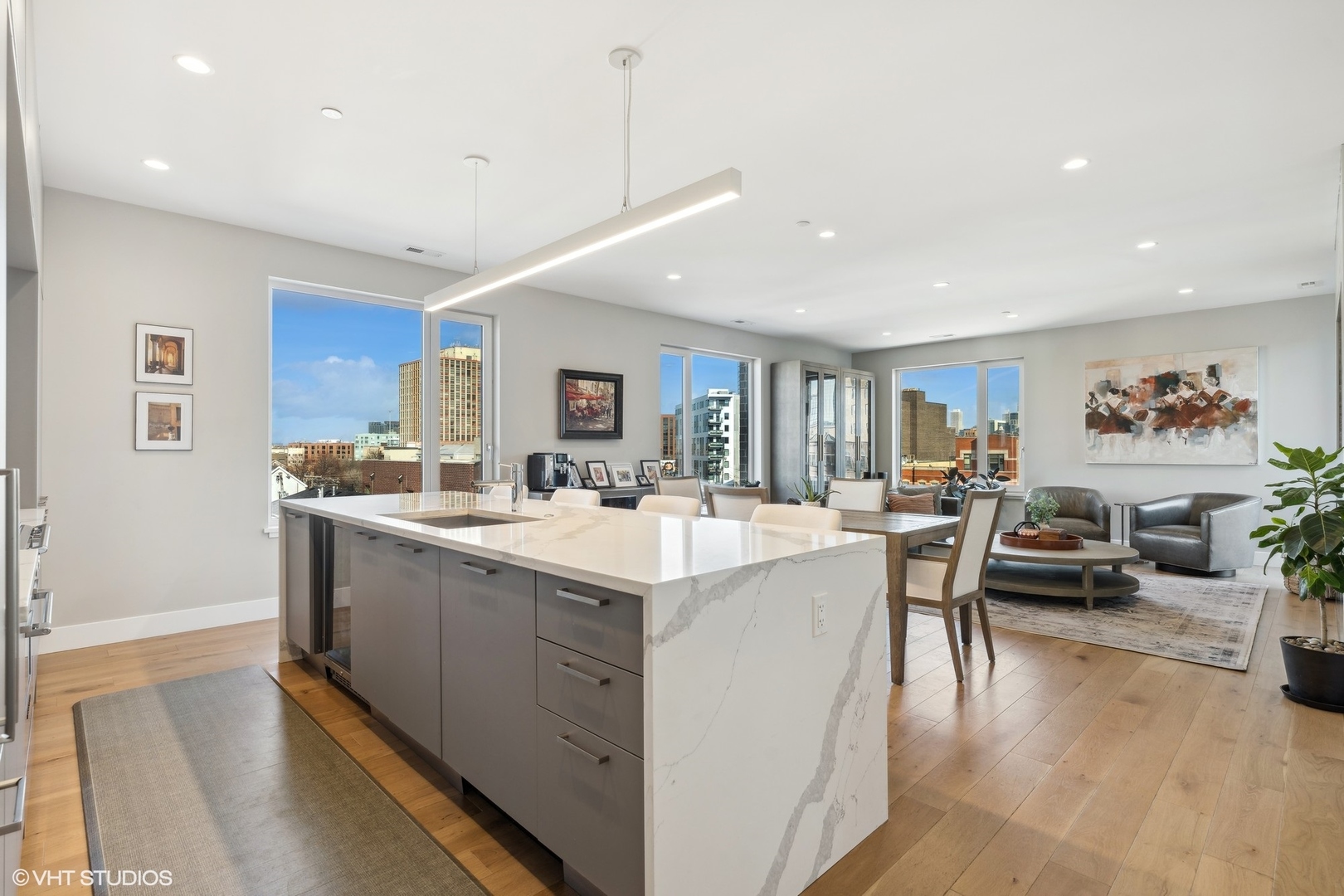 550 N Ogden Avenue Unit: 5N