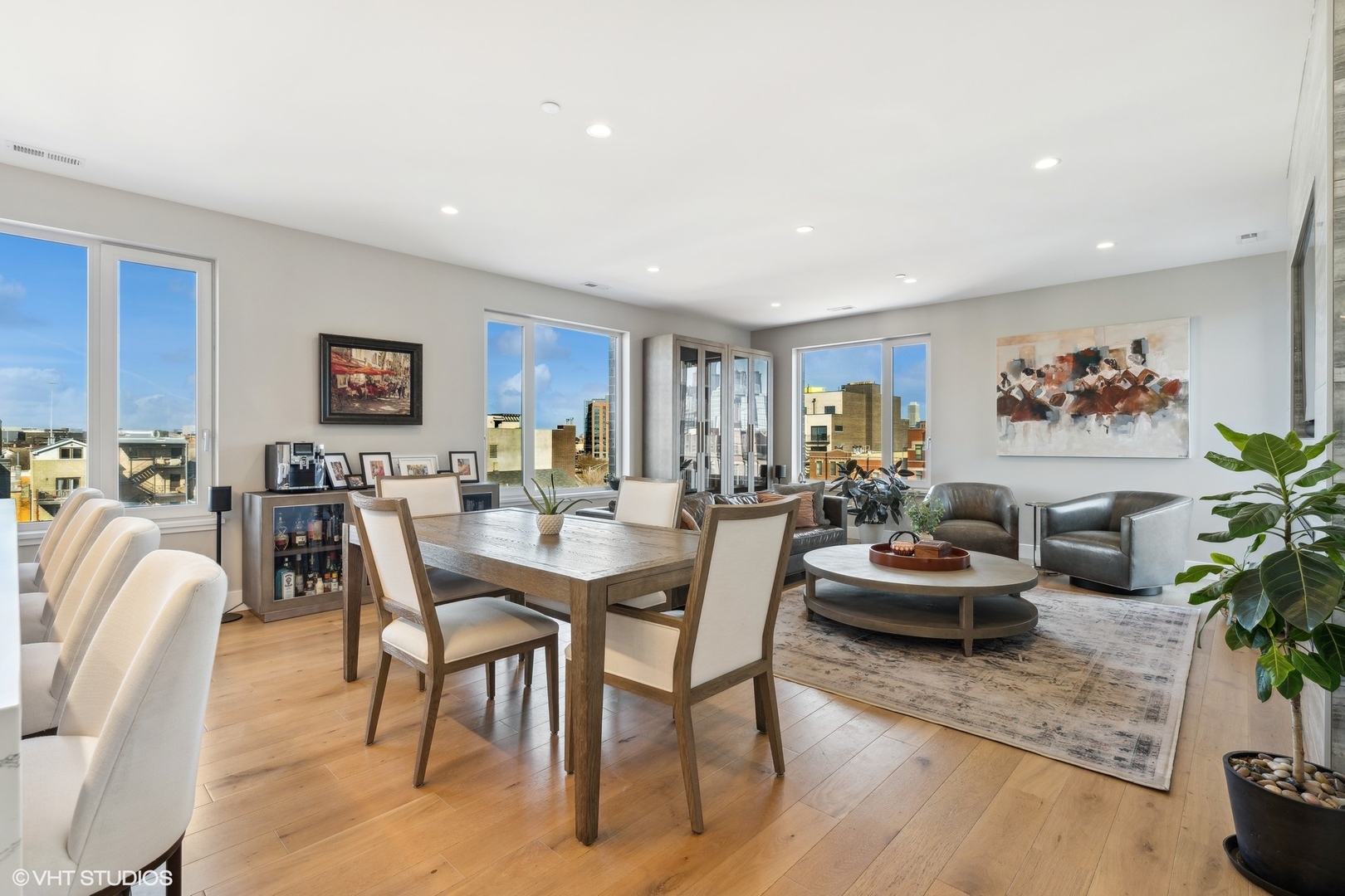 550 N Ogden Avenue Unit: 5N