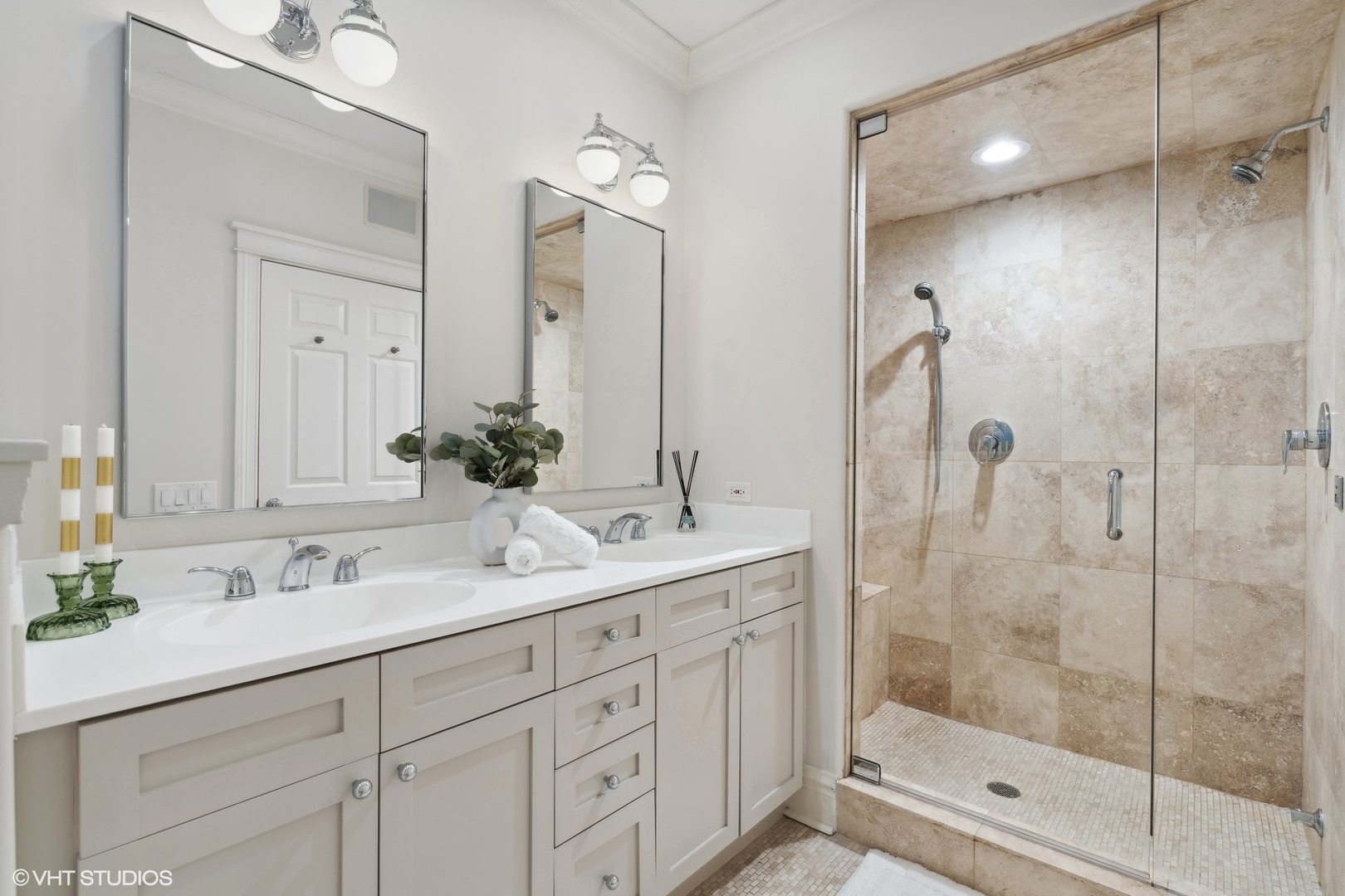 1419 N Mohawk Street Unit: A