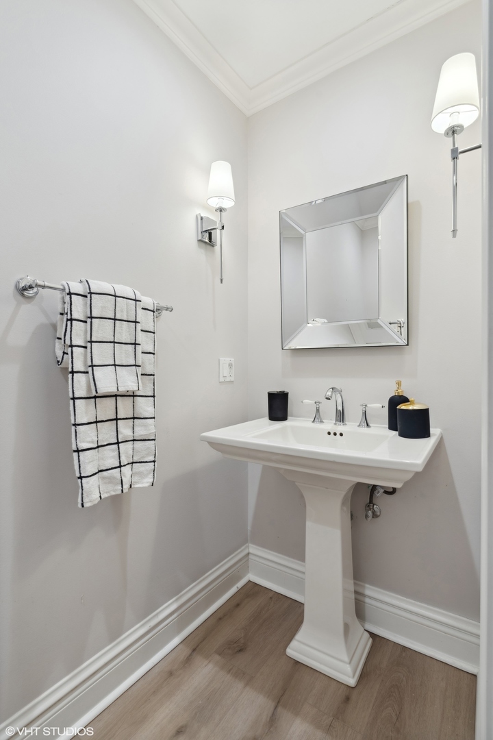 1419 N Mohawk Street Unit: A