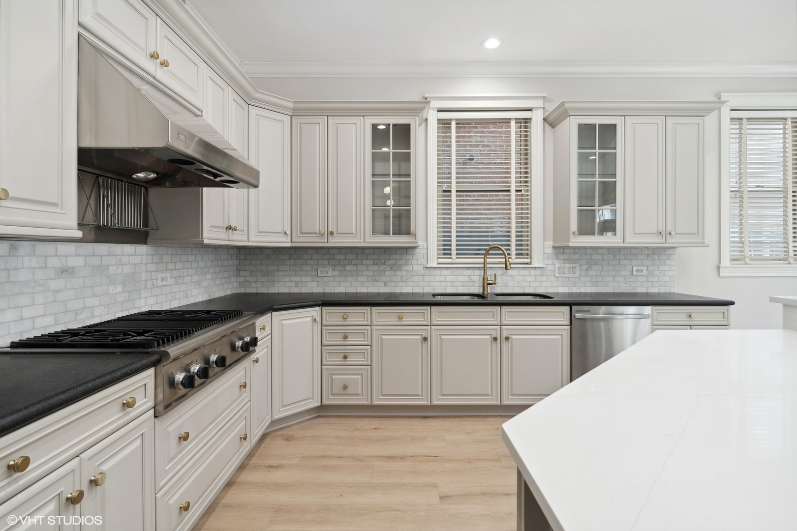 1419 N Mohawk Street Unit: A