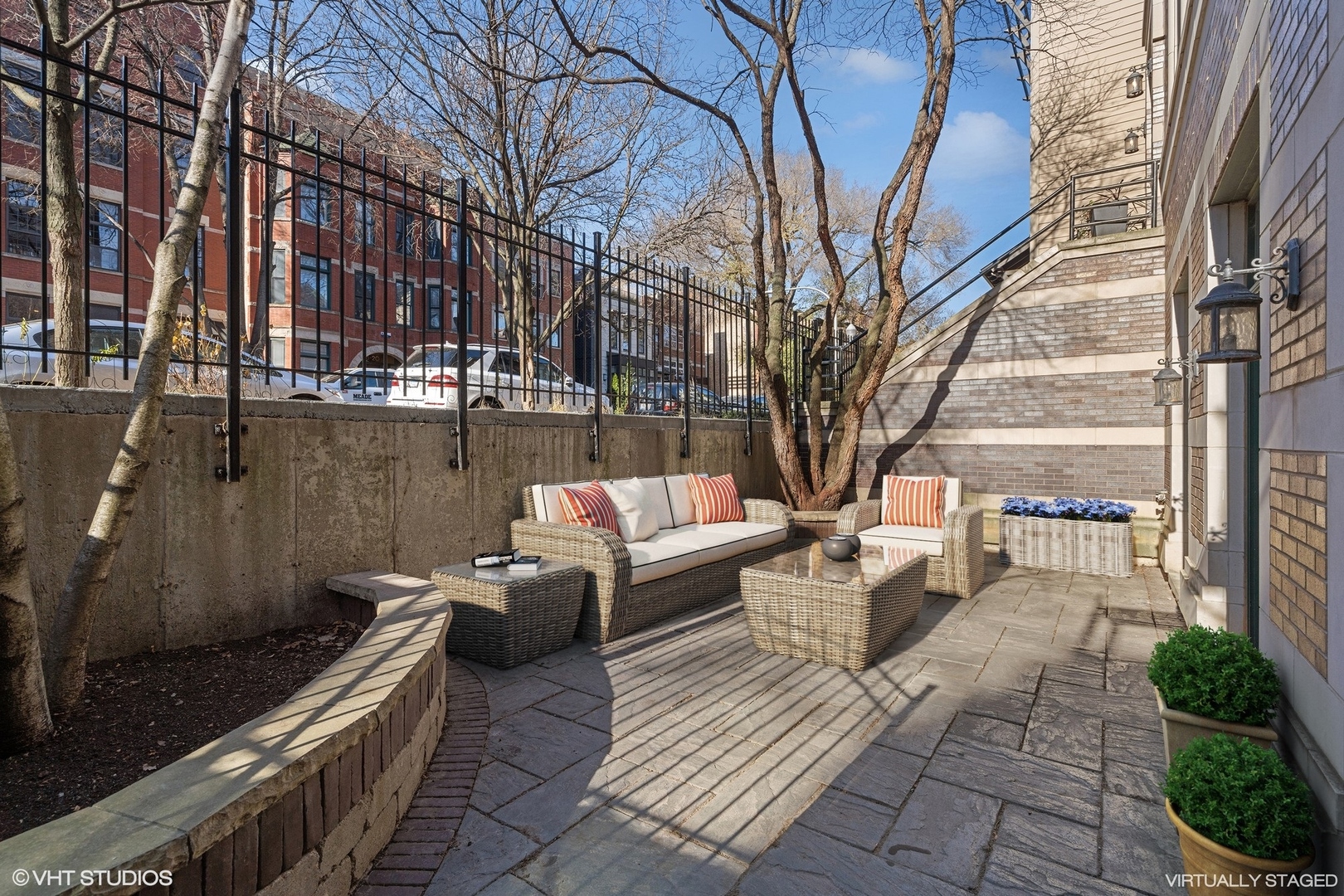 1419 N Mohawk Street Unit: A
