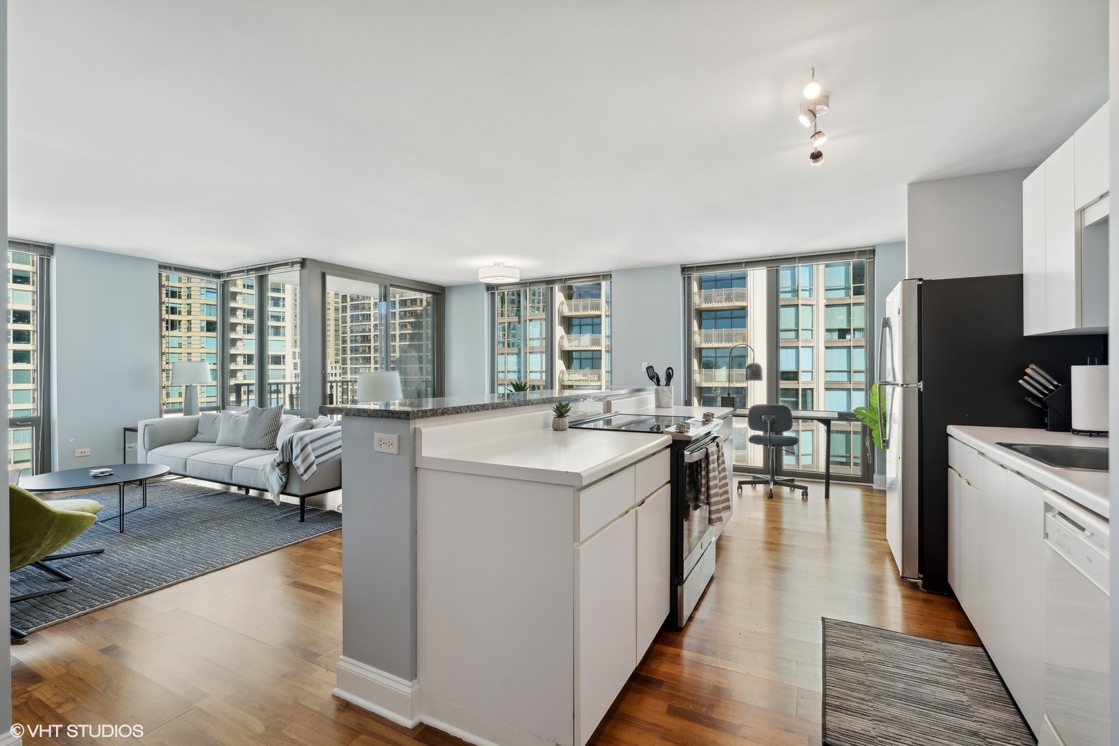 2 E Erie Street Unit: 3412