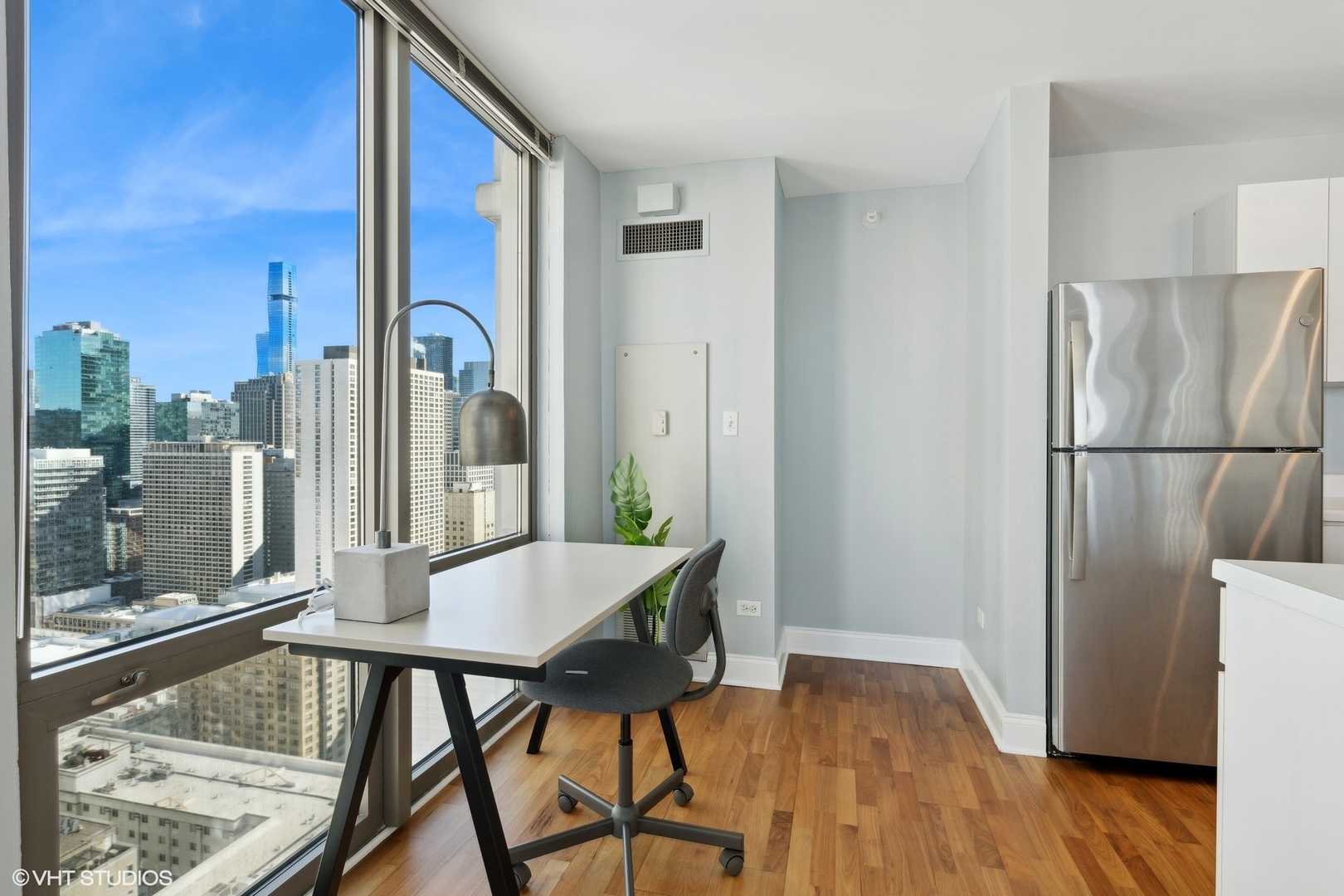 2 E Erie Street Unit: 3412