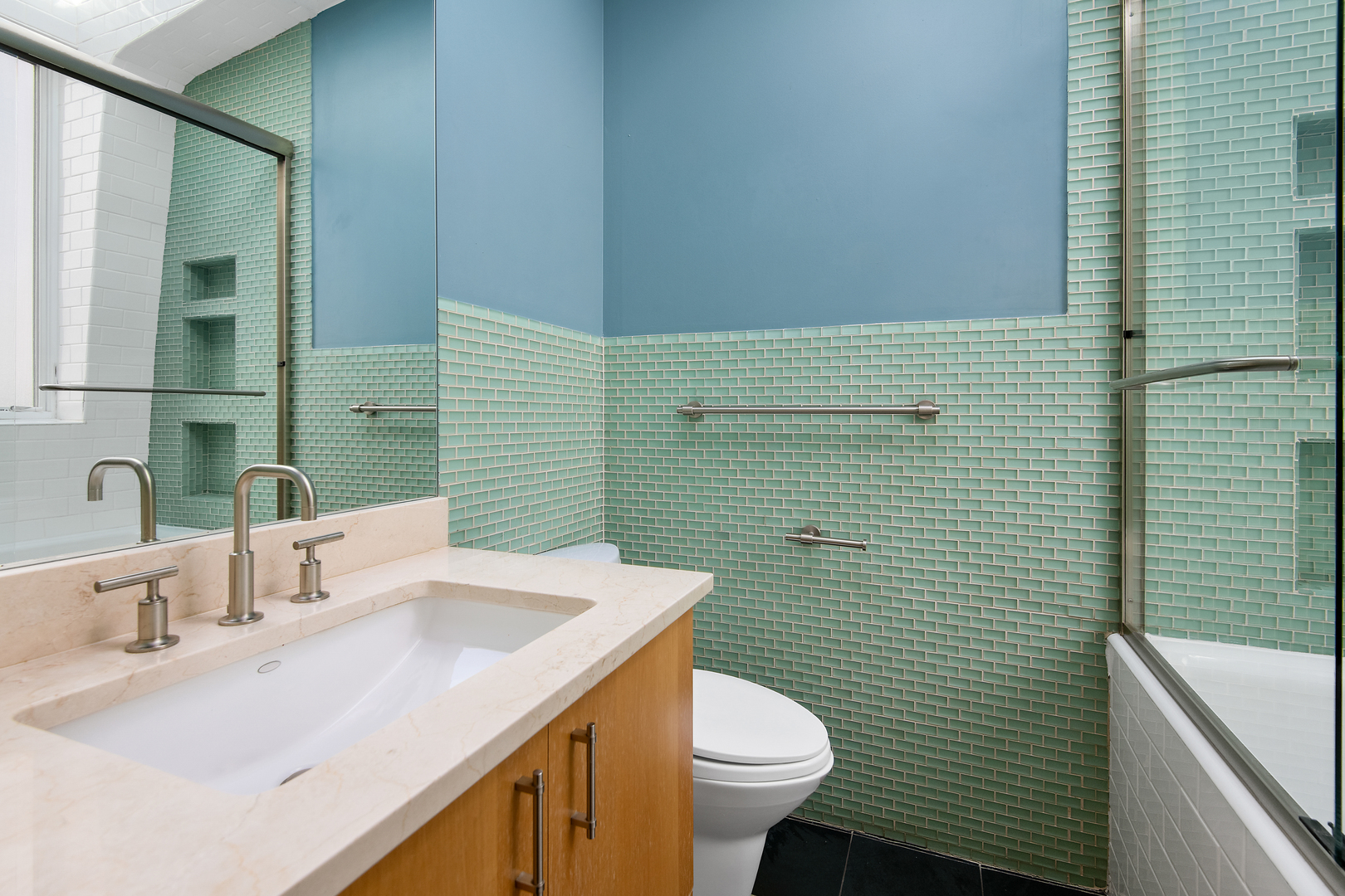 1708 N Mohawk Street