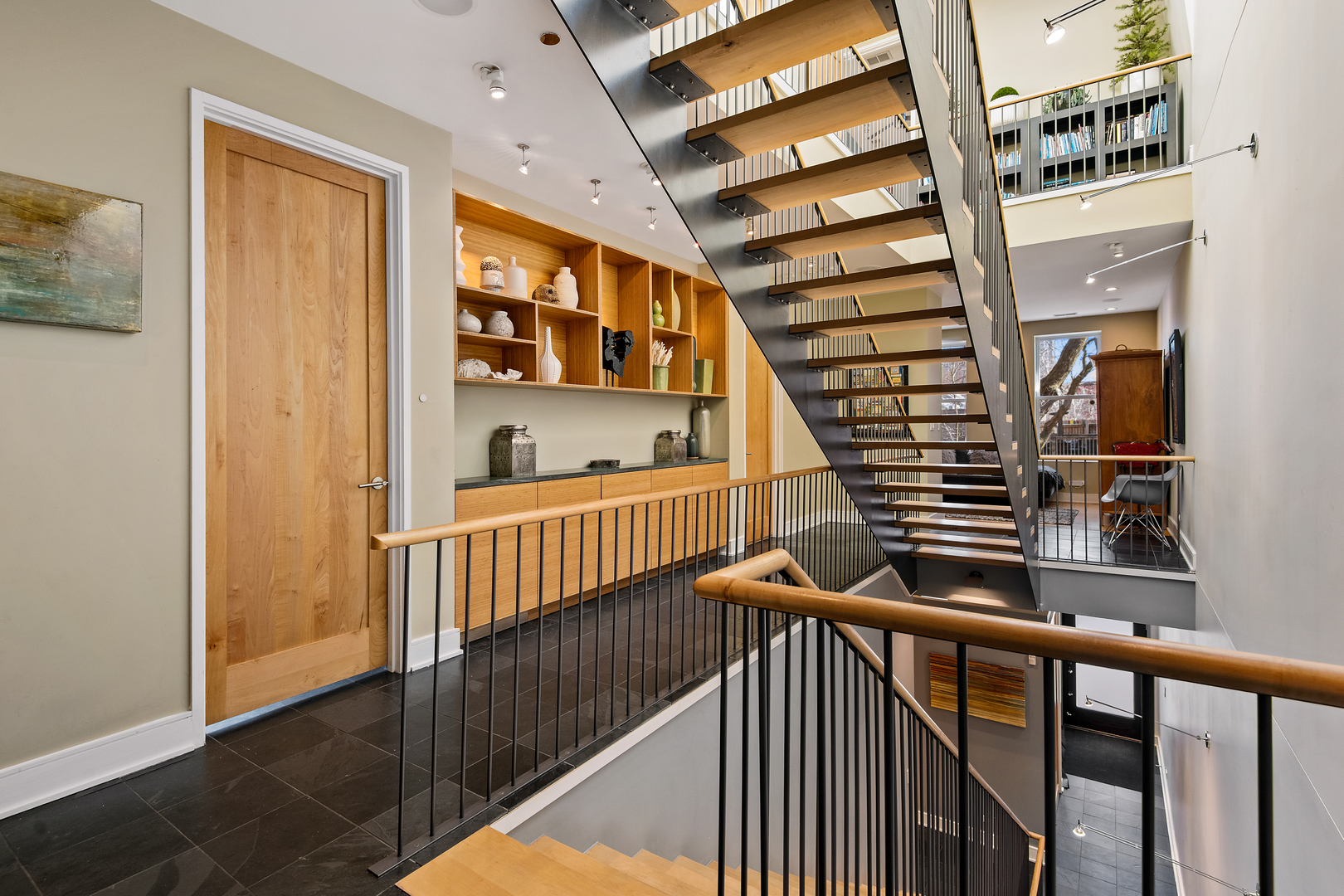 1708 N Mohawk Street