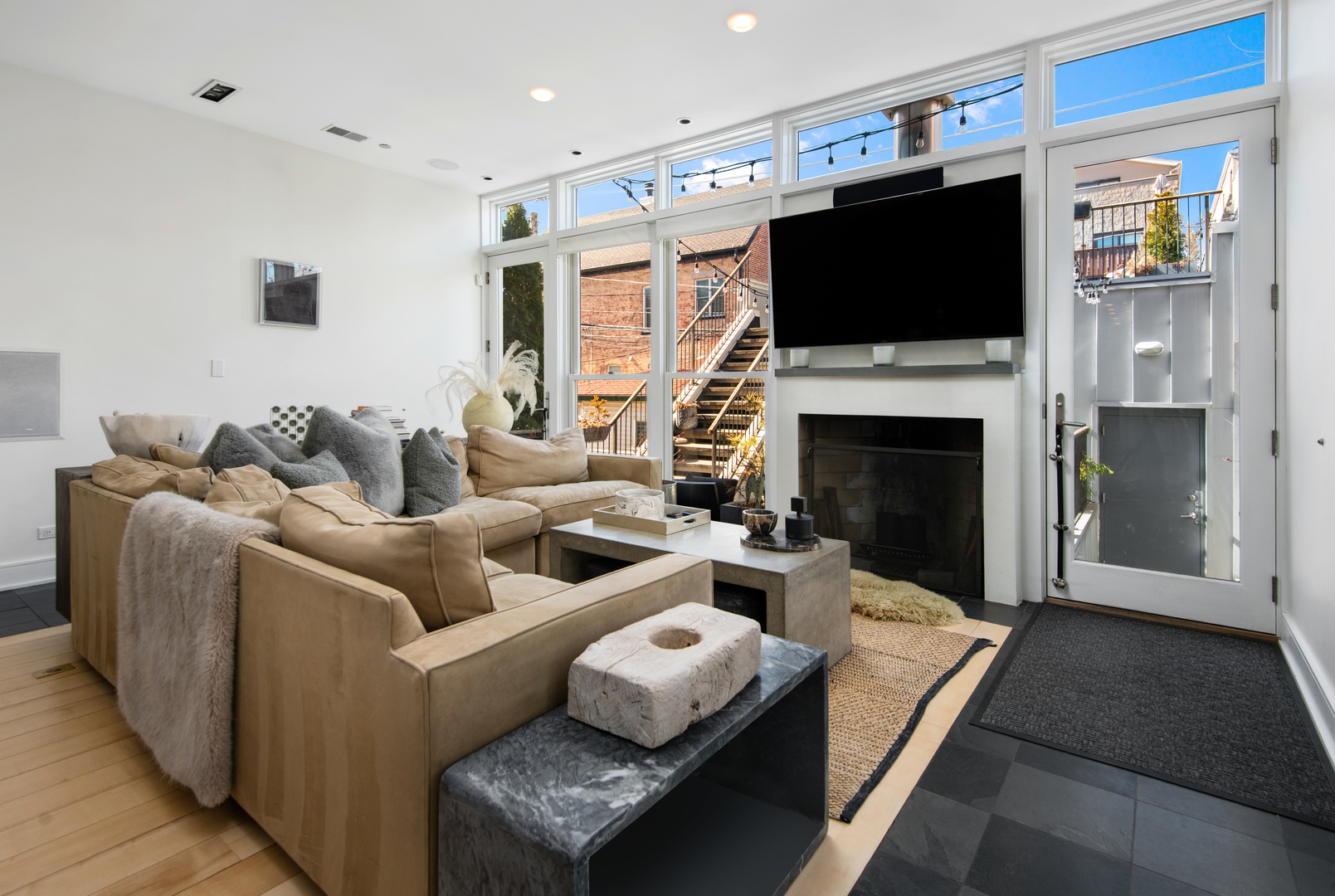 1708 N Mohawk Street