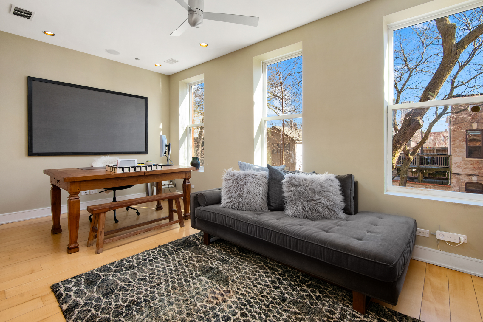 1708 N Mohawk Street