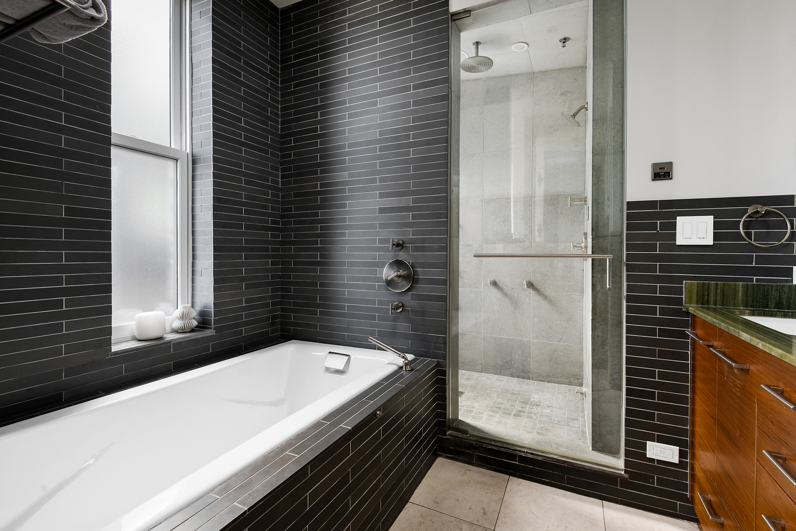 1708 N Mohawk Street