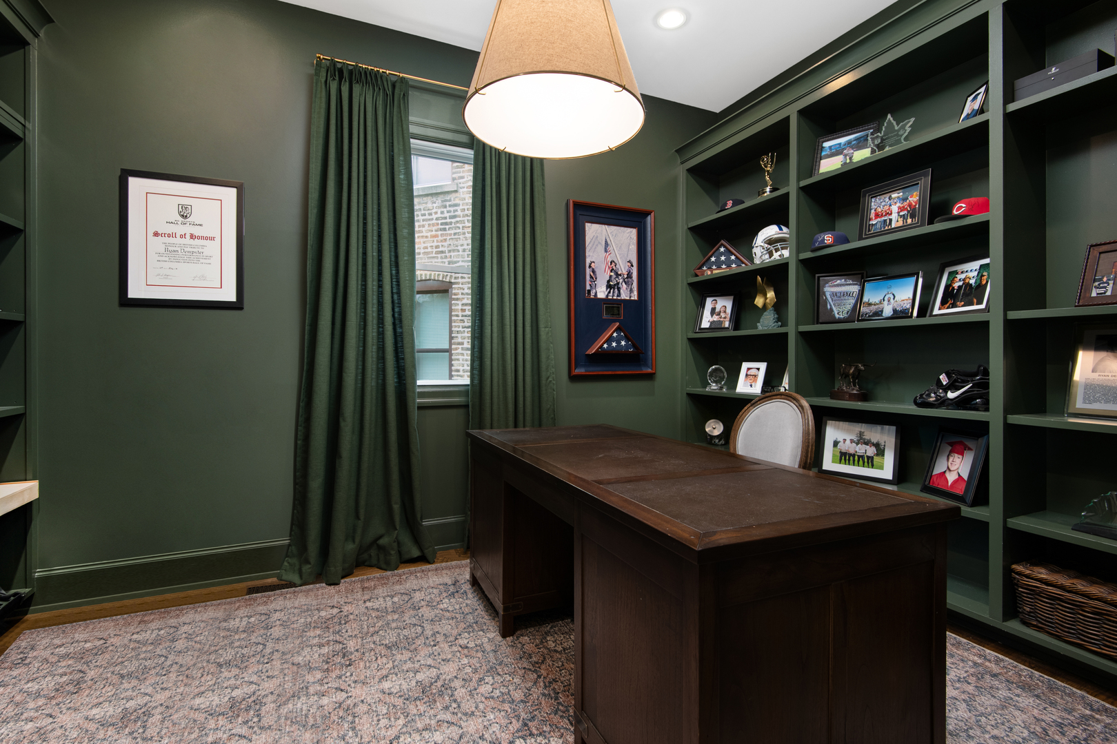 3649 N Paulina Street