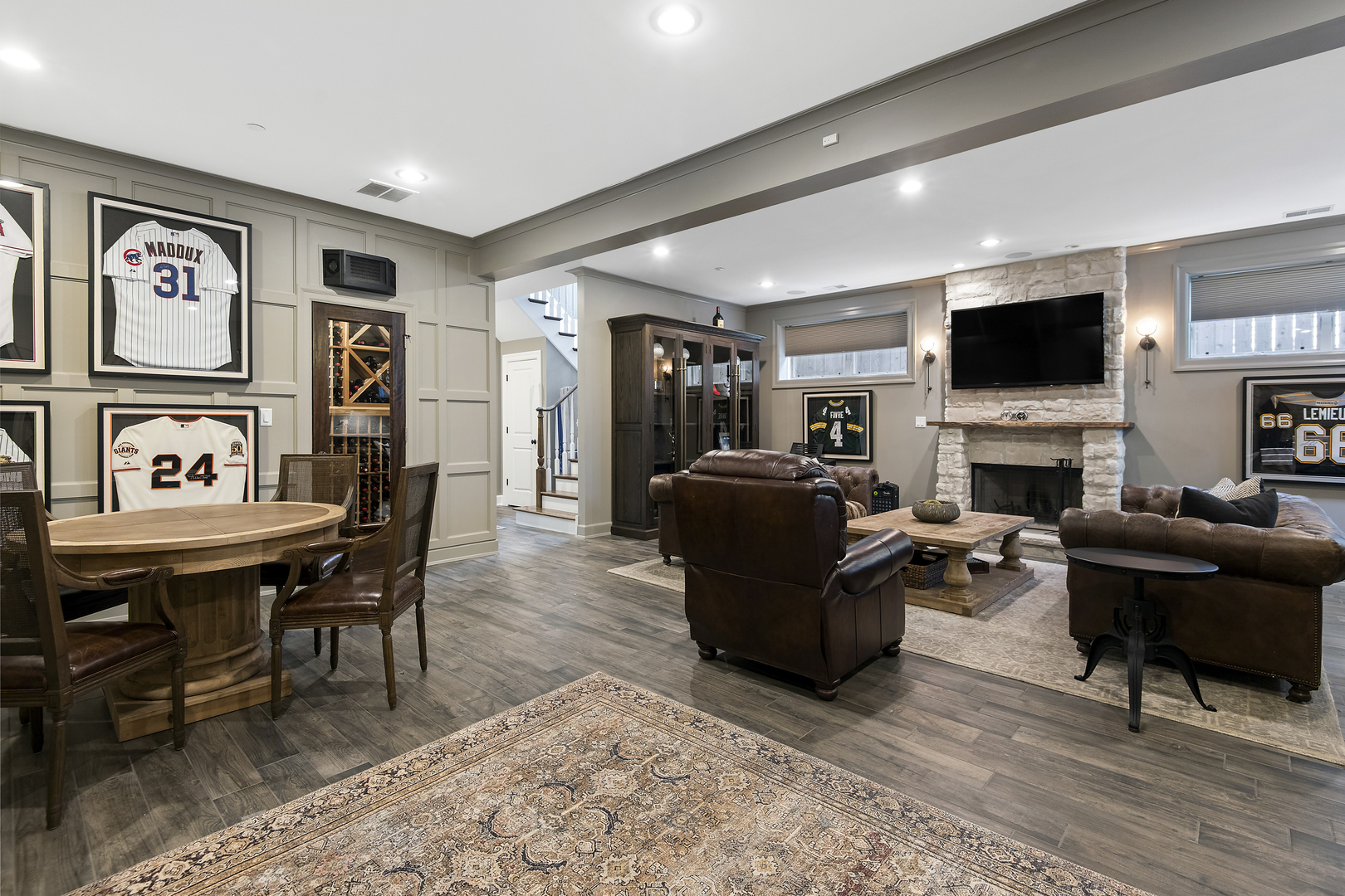 3649 N Paulina Street