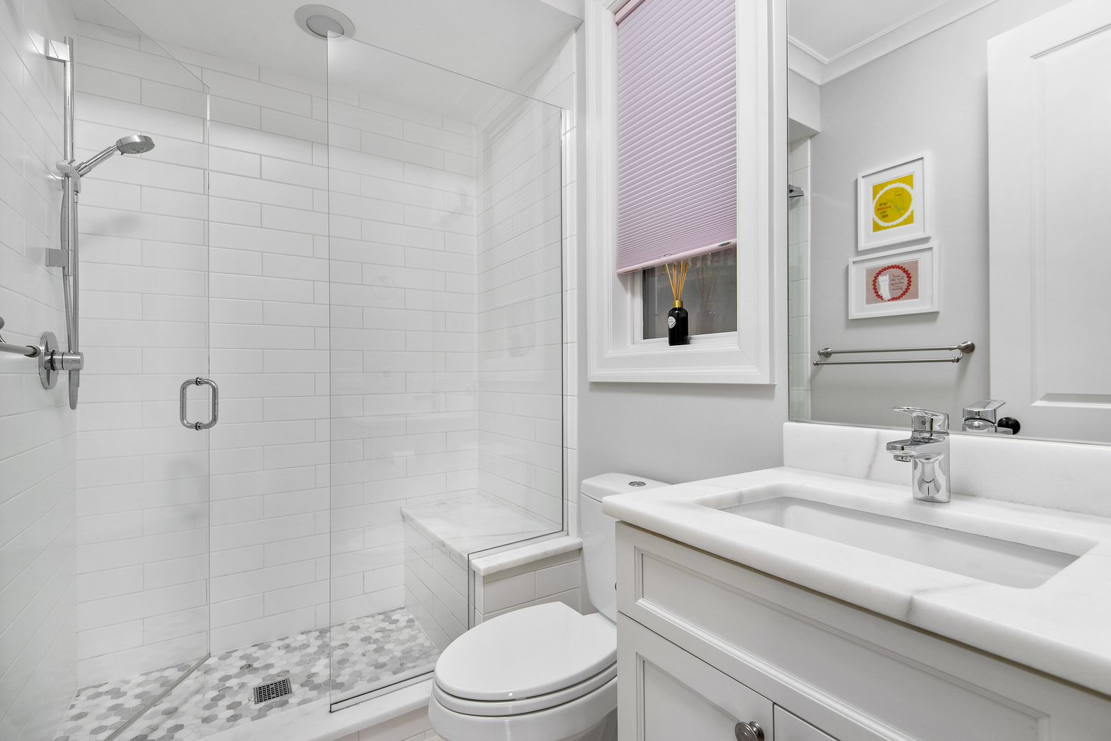 3649 N Paulina Street