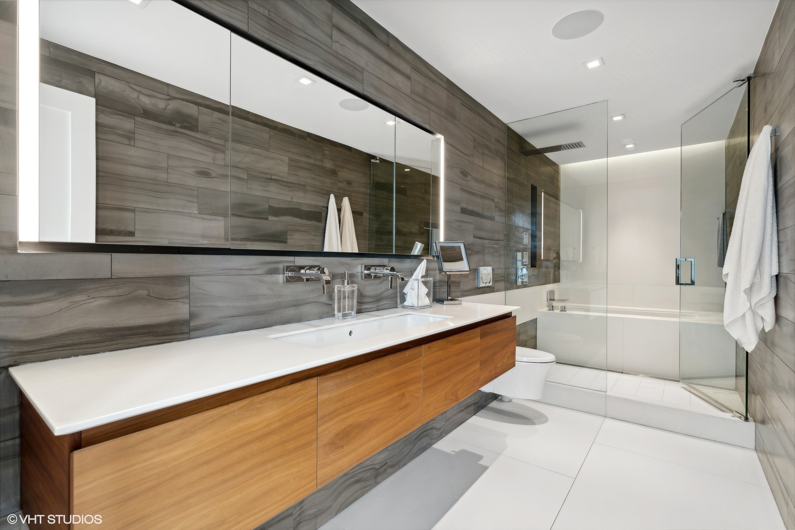 1530 N Dearborn Parkway Unit: 26S