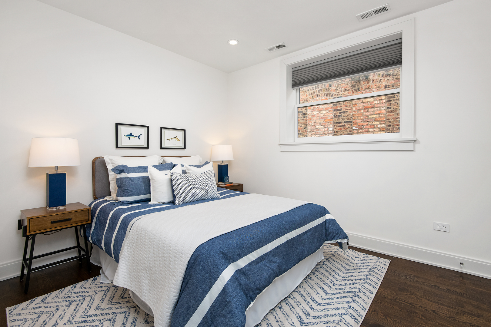 1319 W Cornelia Avenue