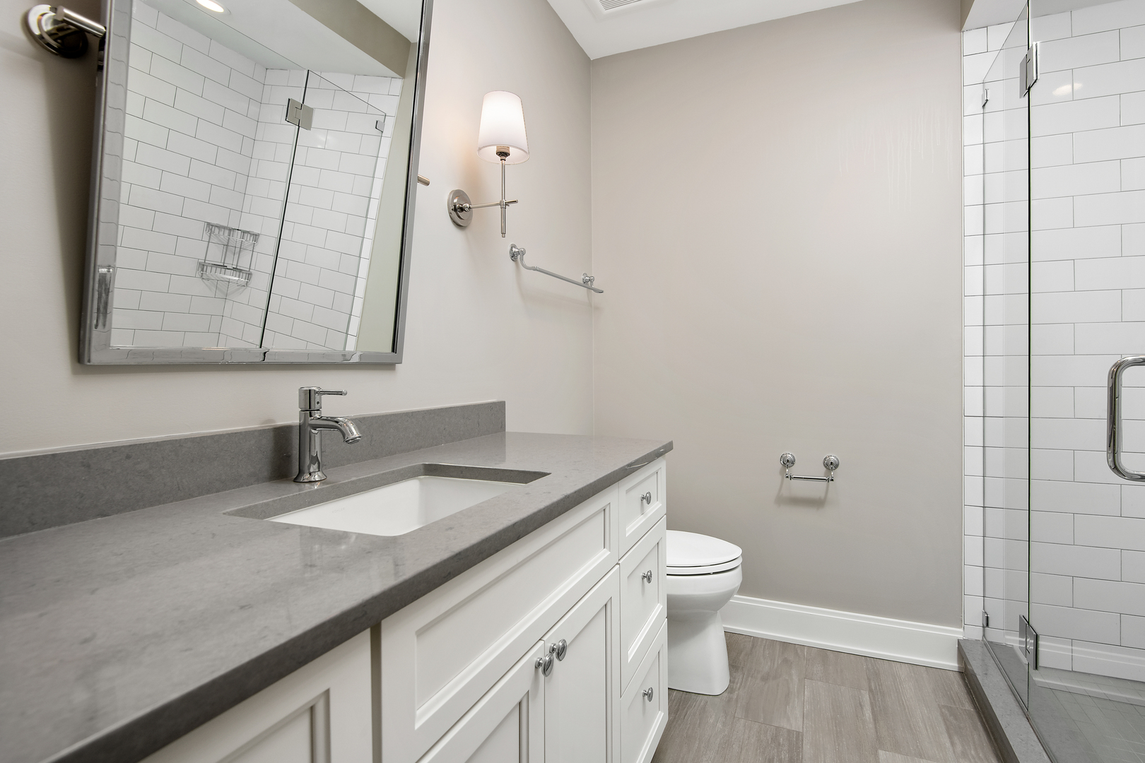 1319 W Cornelia Avenue