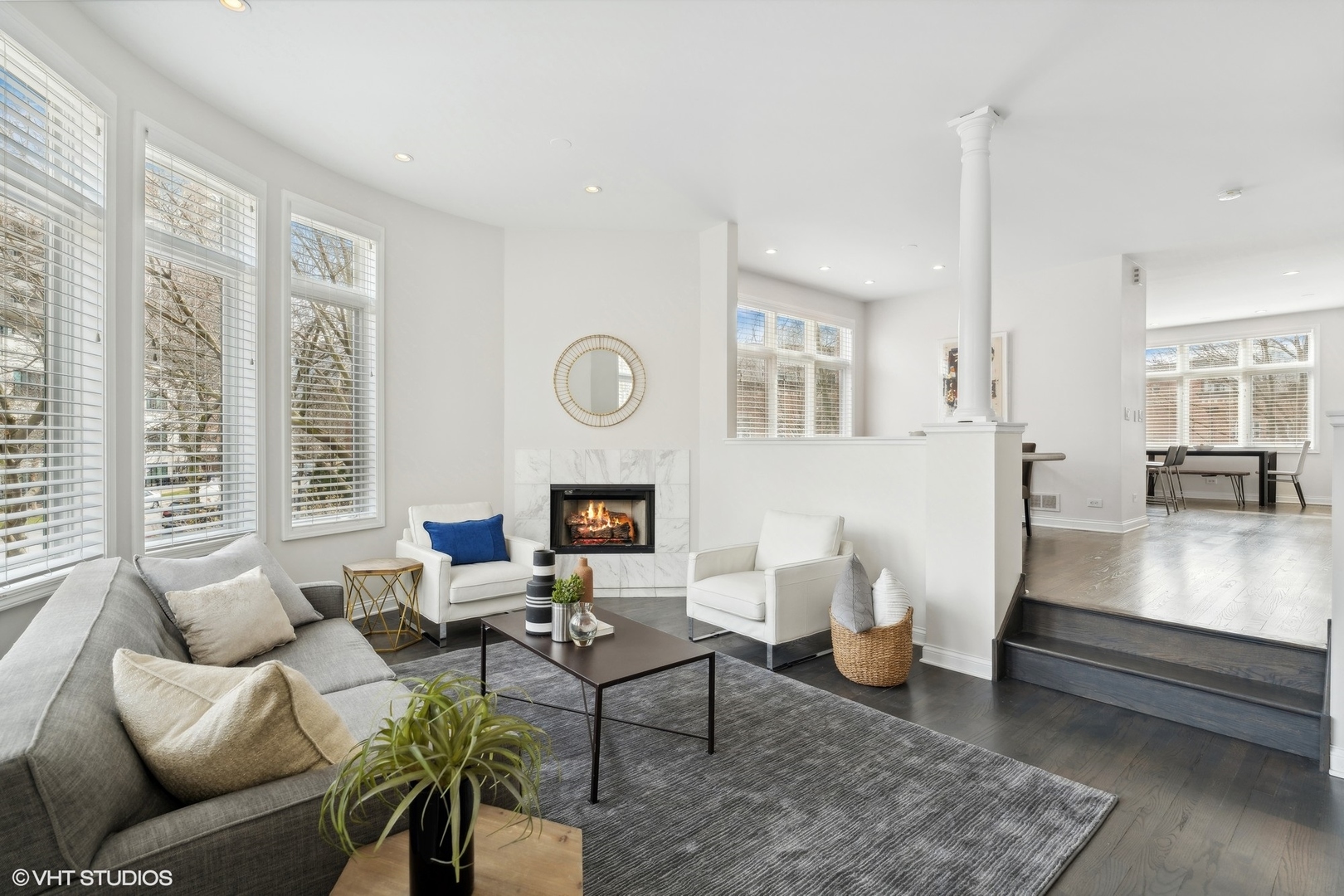 1472 S Prairie Avenue