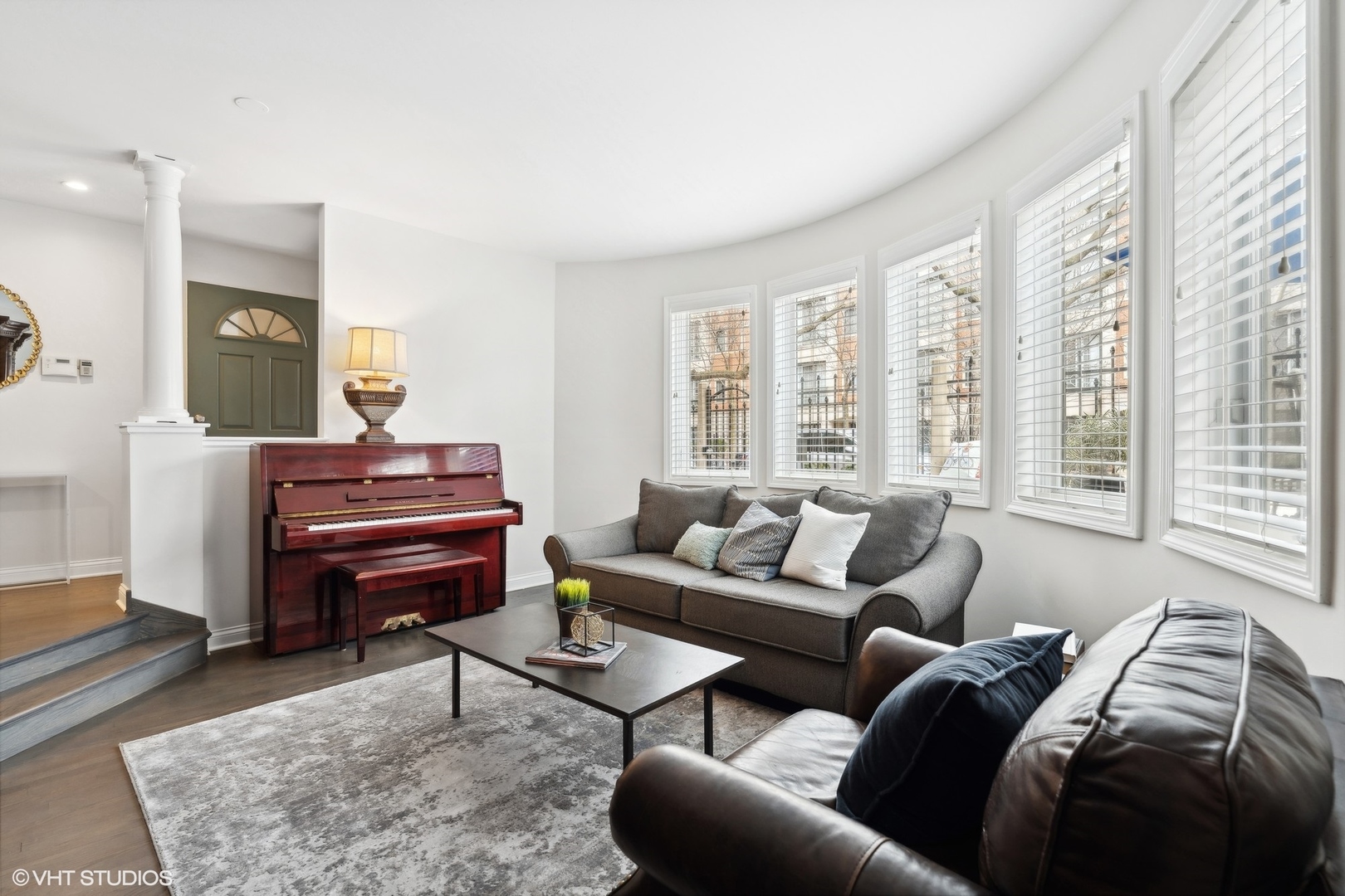 1472 S Prairie Avenue