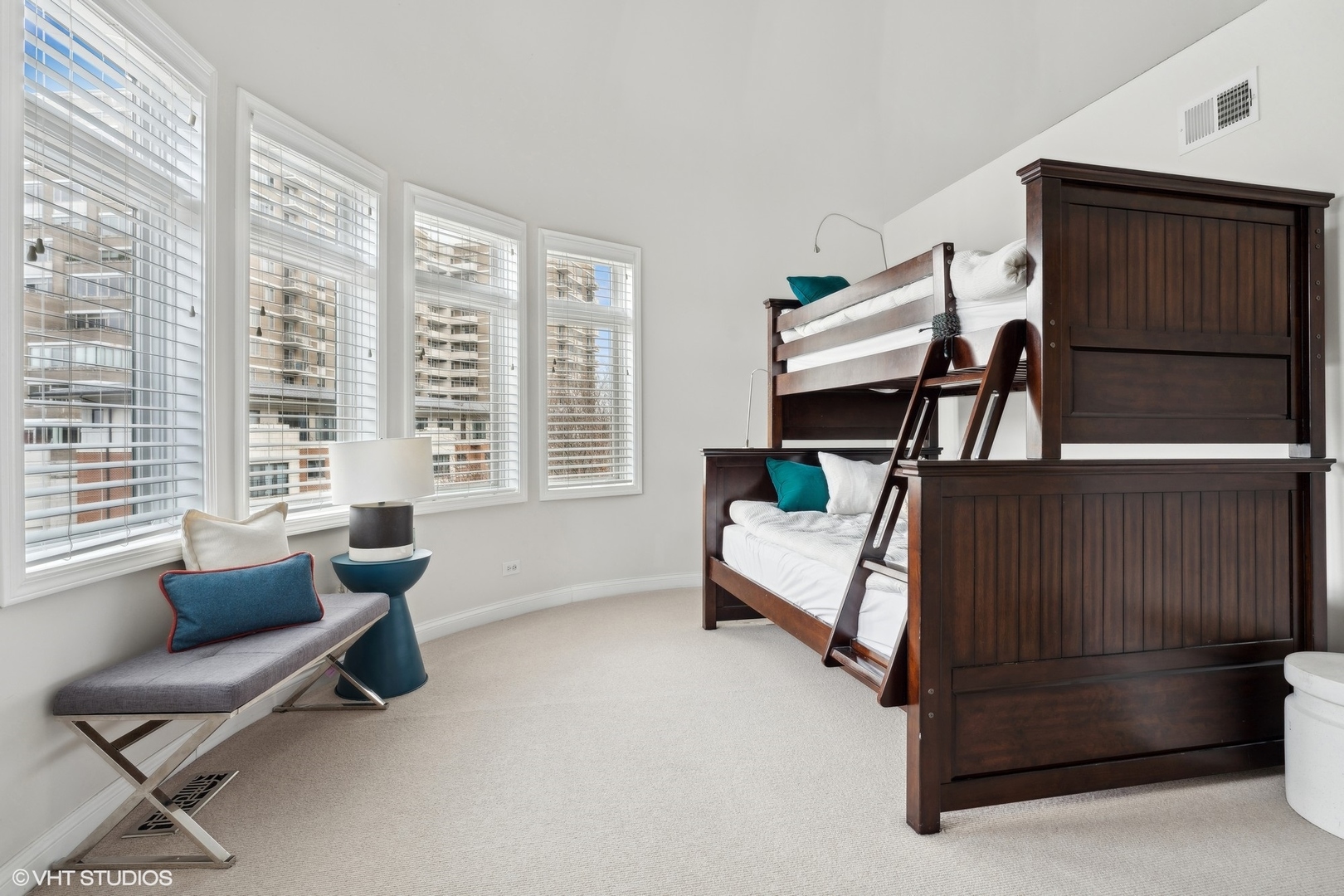 1472 S Prairie Avenue