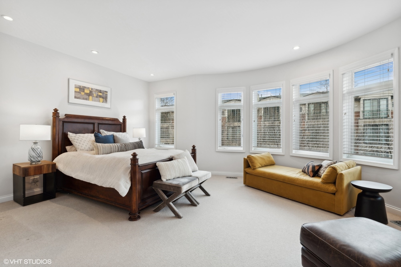 1472 S Prairie Avenue