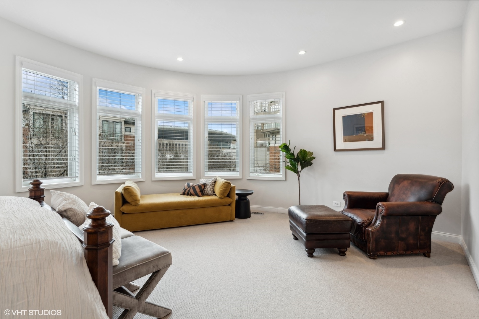 1472 S Prairie Avenue