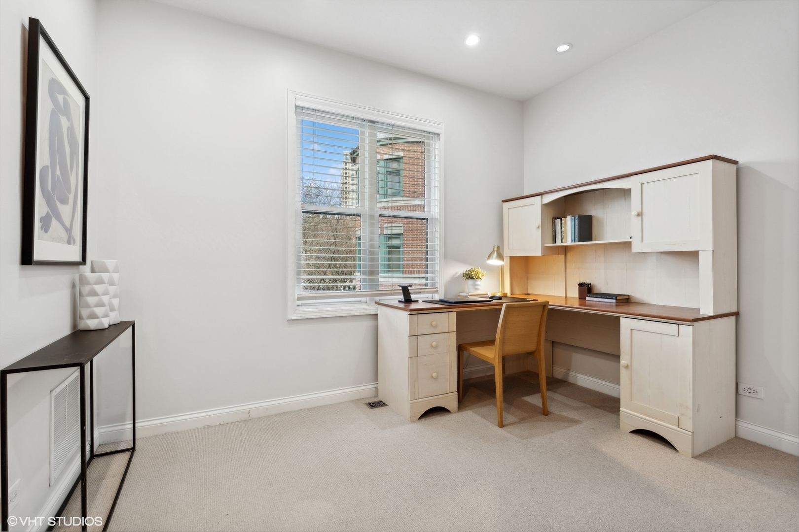 1472 S Prairie Avenue