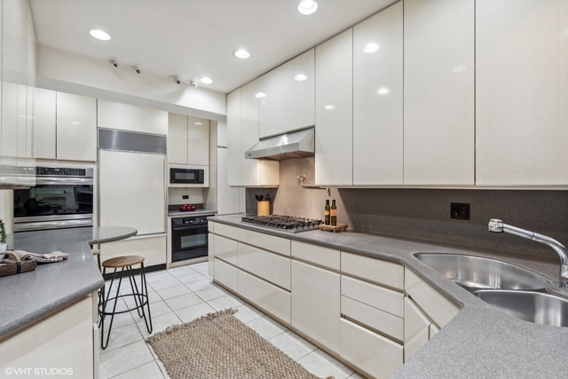 3500 N Lake Shore Drive Unit: 9C