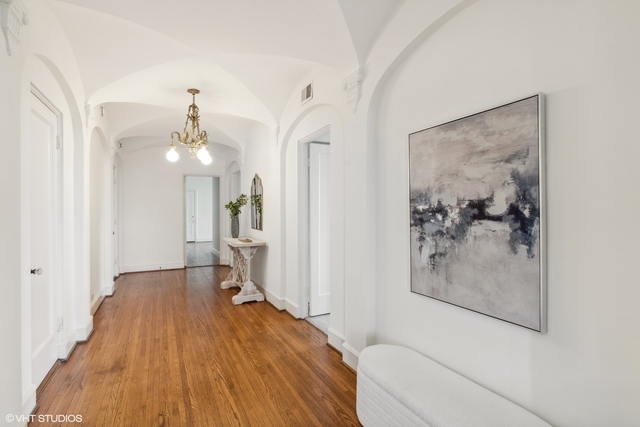 3500 N Lake Shore Drive Unit: 9C