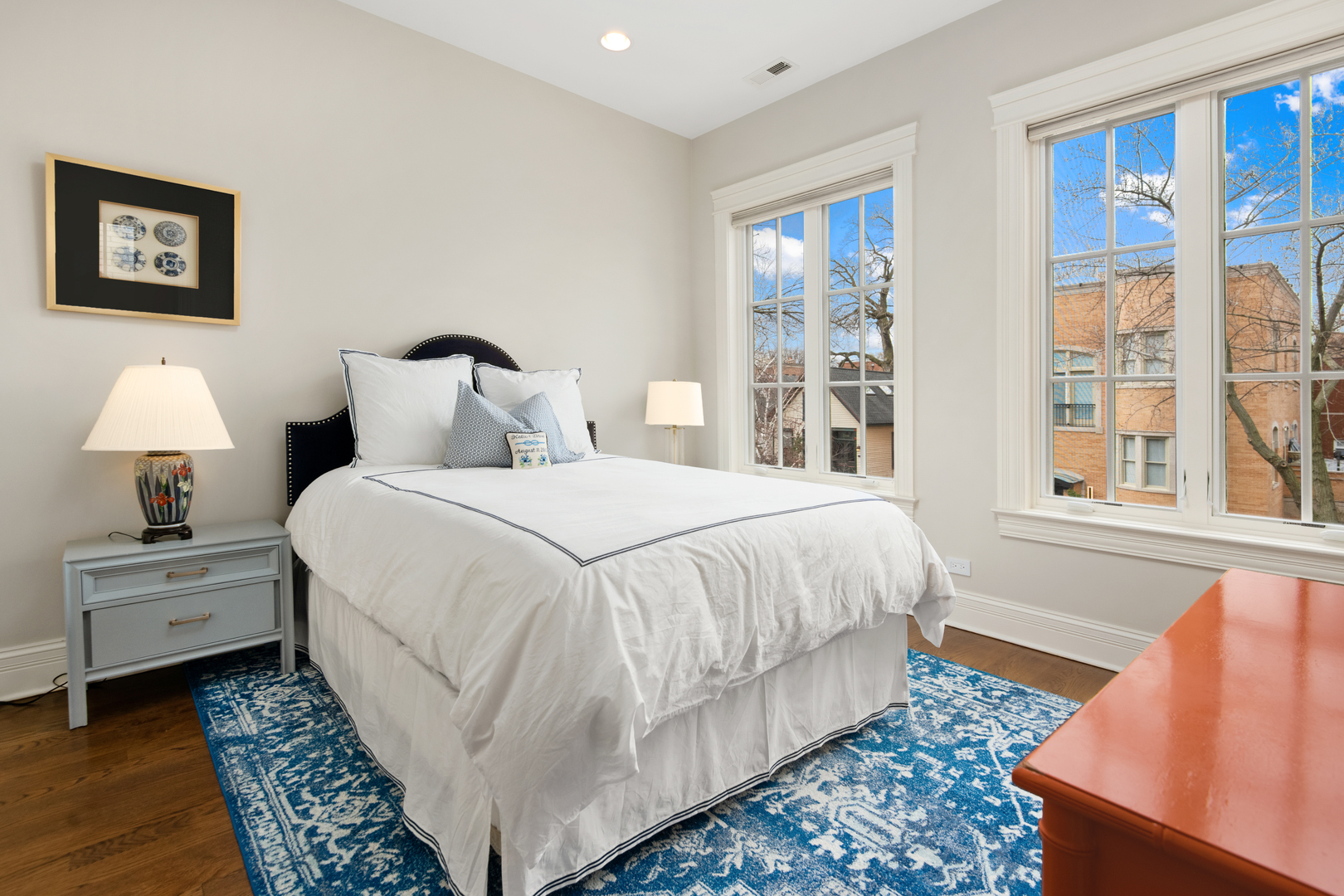 2625 N Seminary Street