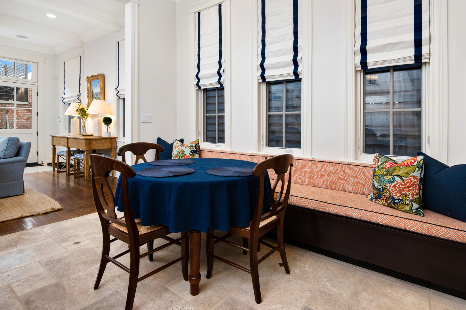 2625 N Seminary Street