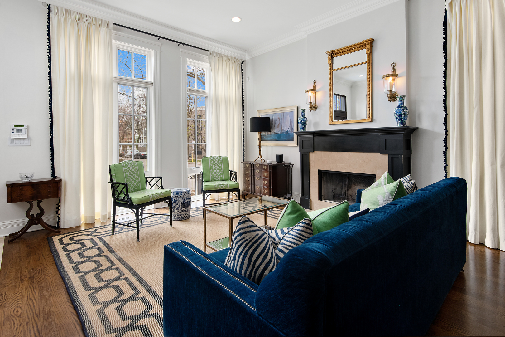 2625 N Seminary Street