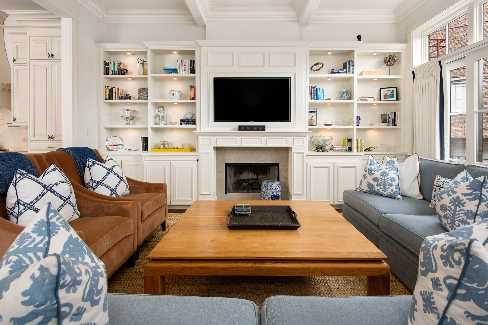 2625 N Seminary Street