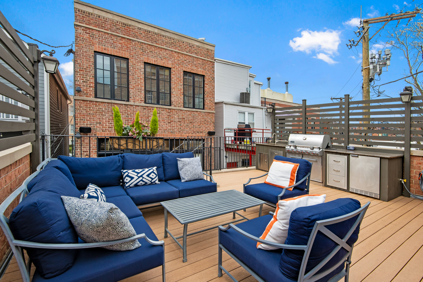 2625 N Seminary Street